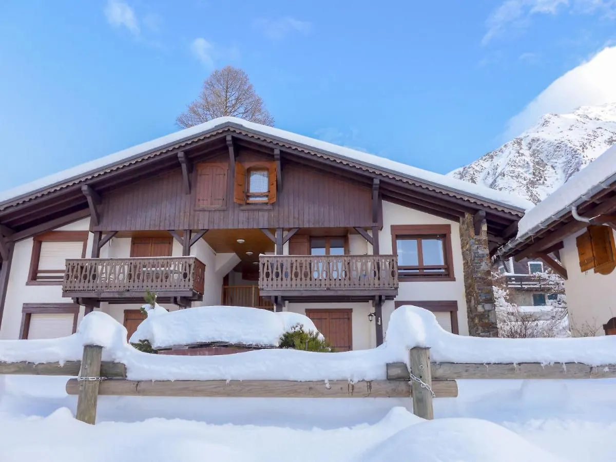 Apartment Le Plan Des Reines By Interhome Chamonix Mont Blanc