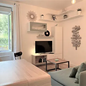  Appartement Charmant Studio Au Centre De La France